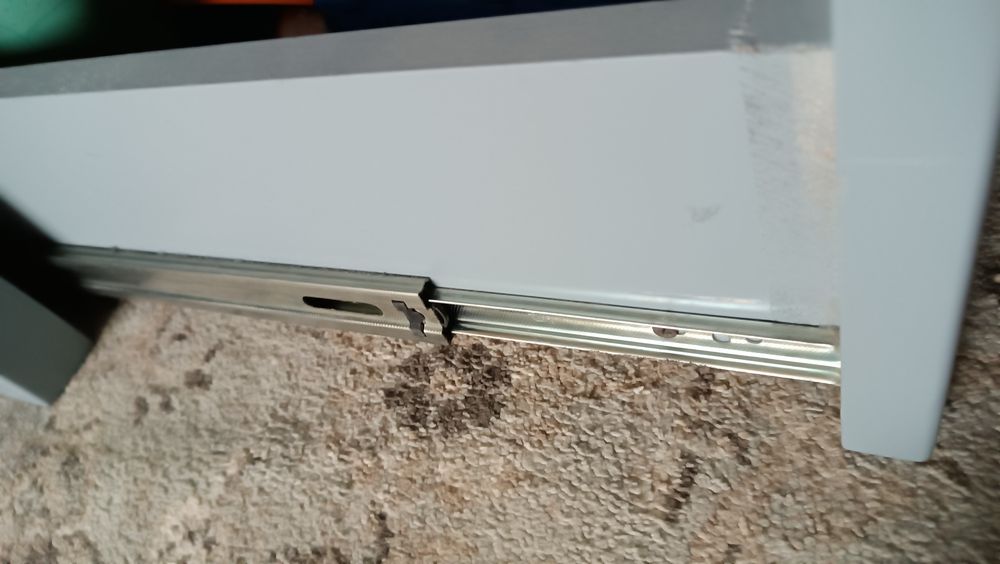 Двоповерхове ліжко сіре дерев'яне із матрацами і великими шухлядами 10