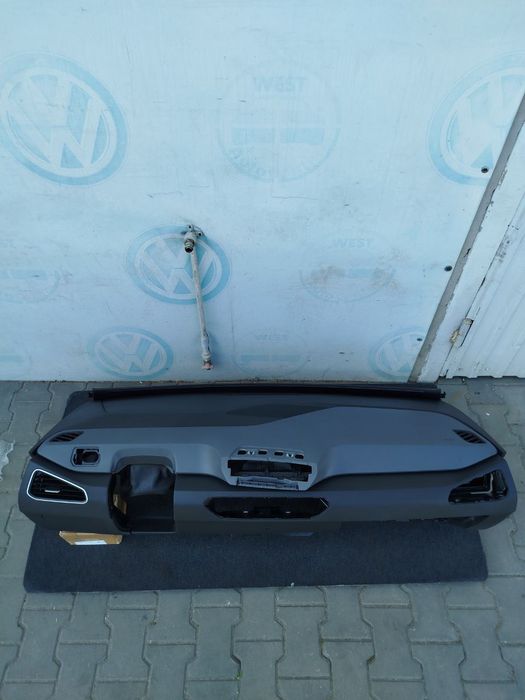 Торпеда передня панель VW ID 3
