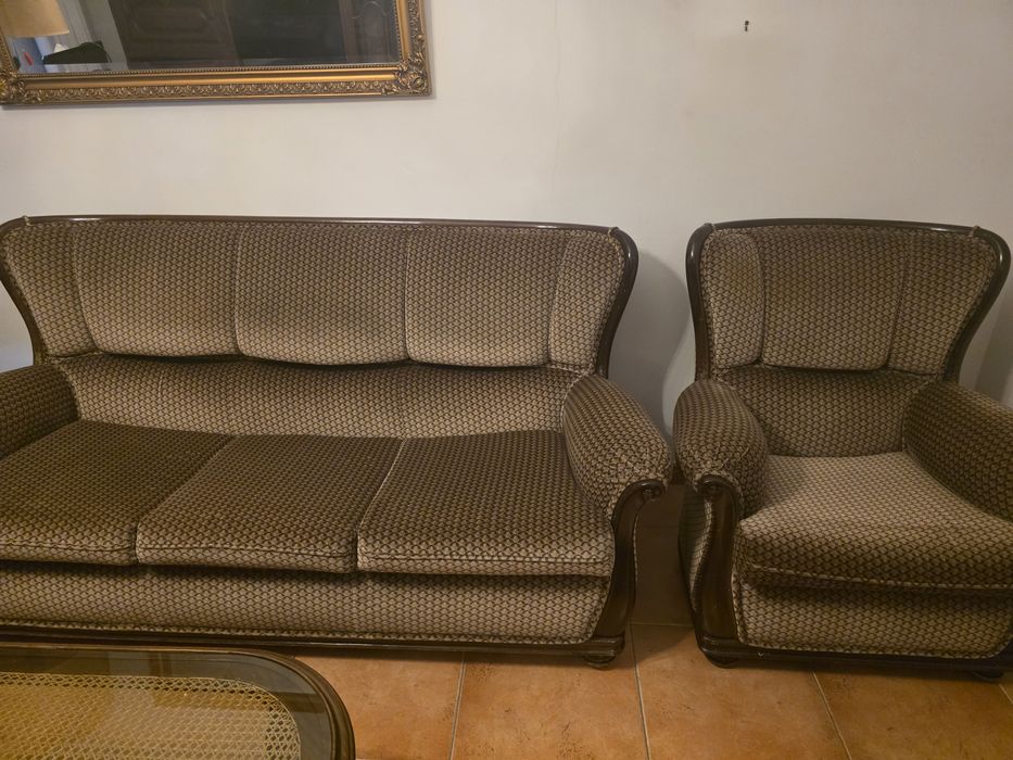 3 sofás em óptimas condições a 50€