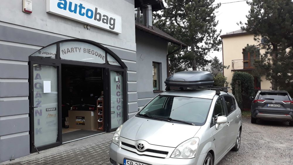 Box dachowy Sportac 420 -pojemny, krótki, czarny/matowy do hatchbacków