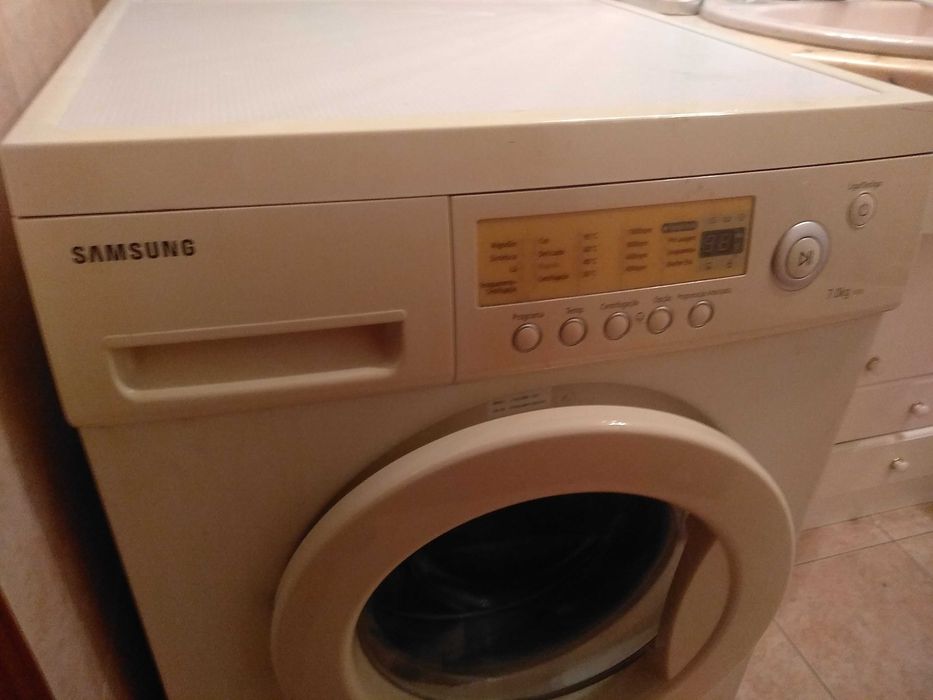 Máquina de lavar roupa Samsung