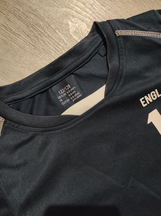 Футбольні форми, футболки, шорти