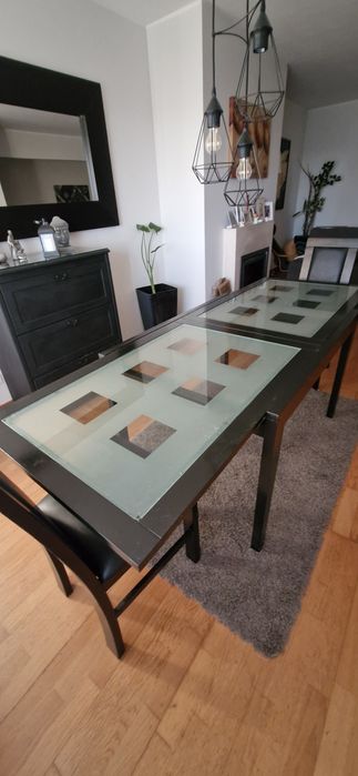 Mesa de sala extensivel com tampo em vidro