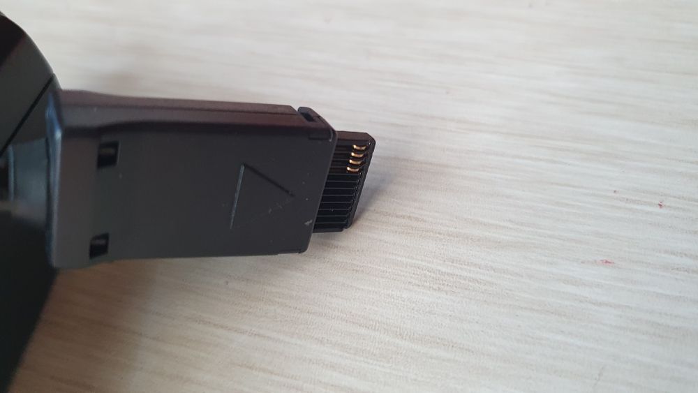 Продам сетевое зарядное устройство