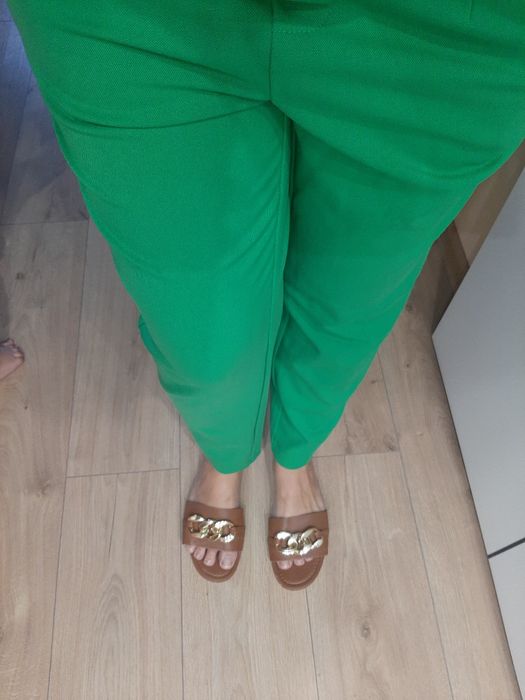 Spodnie eleganckie zielone garniturowe casual basic do pracy proste do