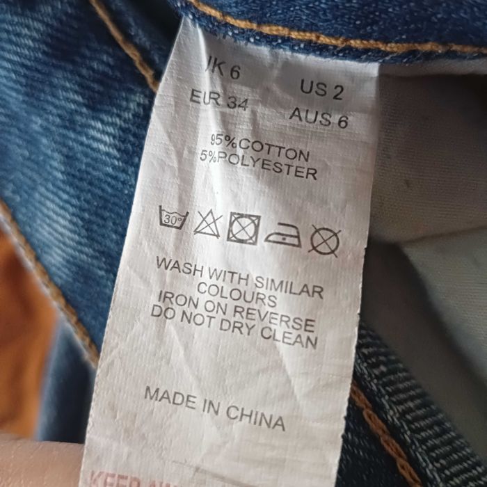 Damskie dżinsy ręcznie malowane Myszka Miki