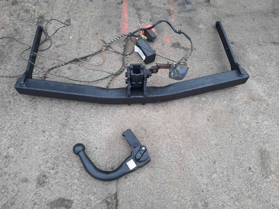 Фаркоп фольксваген тауран оригінальний