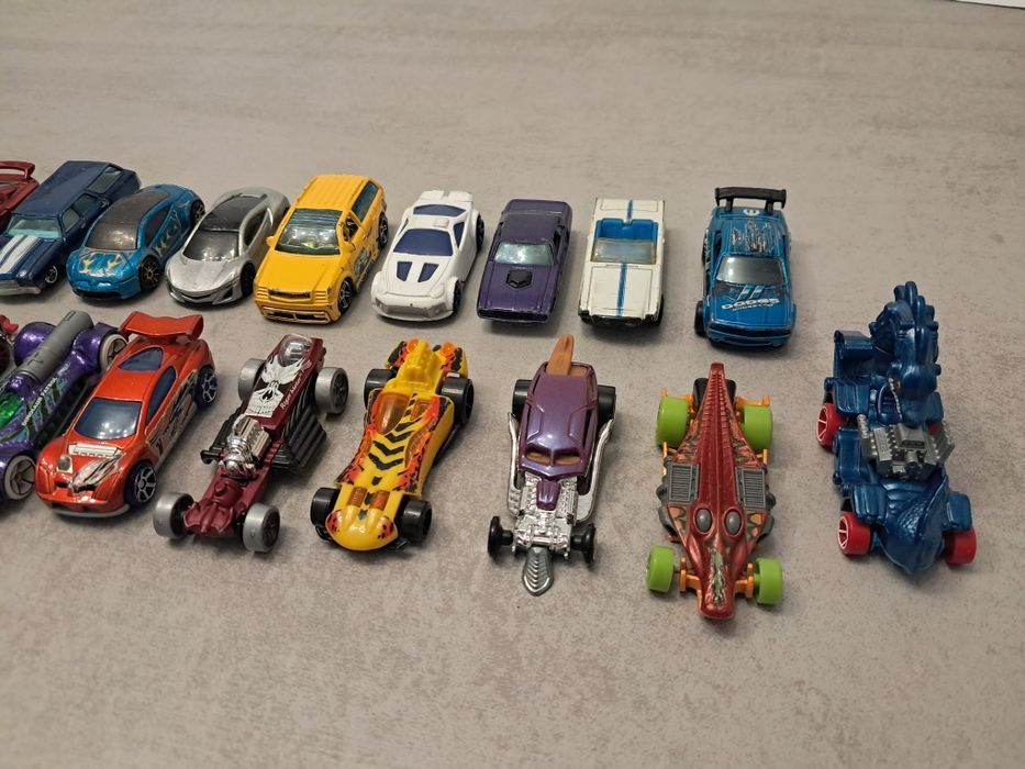 Carrinhos hot wheels