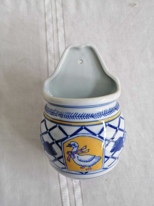 Pratos e Louças Antigos: Variados