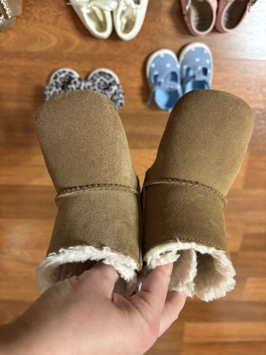 Взуття до року, next, carters, jojo maman, ugg
