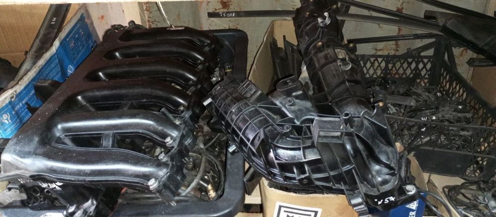 Впускний колектор  БМВ Е53 Е60 Е65 Е70 Е71 Е90 Ф01 Ф10 Ф30