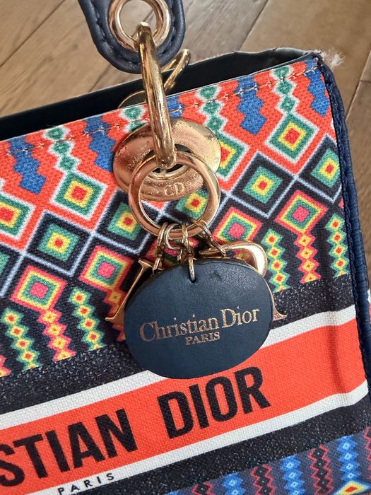 Torebka Christian Dior – luksusowy akcent w Twojej stylizacji!