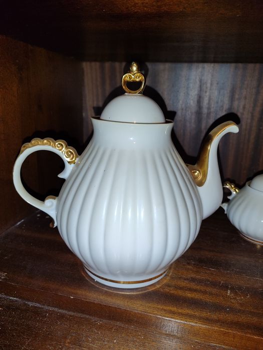Чайний сервіс з позолотою