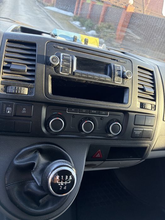 Авто Volkswagen Caravelle 2011 рік 2.0 Газ/Бенз