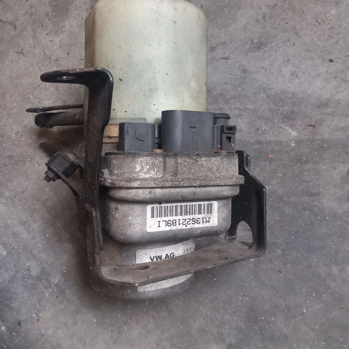 Bomba direcção assistida vw polo 6R0423156B
