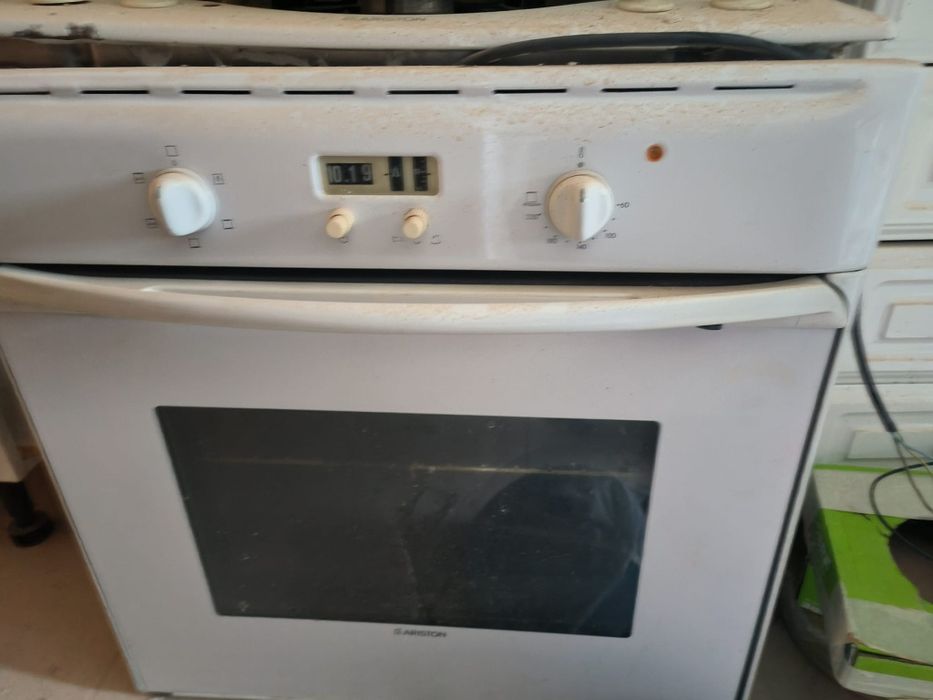 Placa e forno Ariston