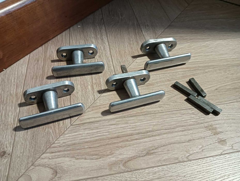 Klamka okienna zestaw 4szt metalowa PRL aluminiowa