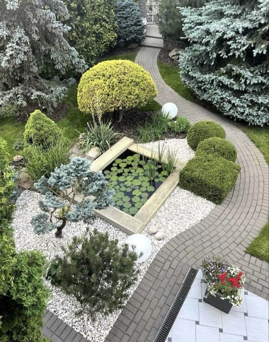 Продам 3-х поверховий  стильний будинок