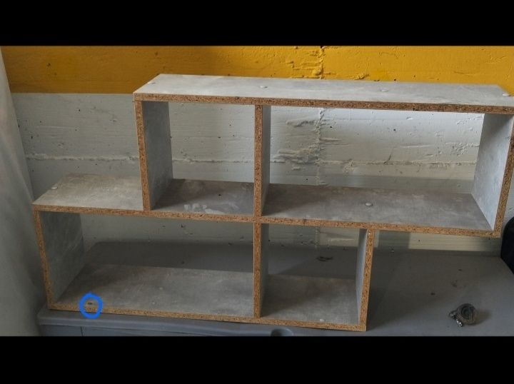 Estante de cozinha em muito bom estado