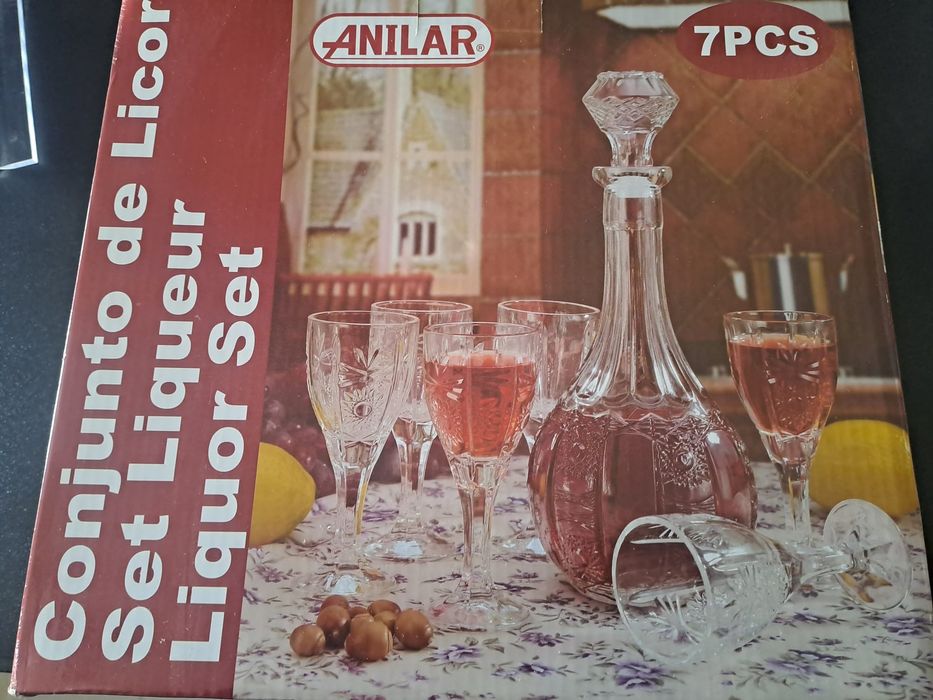 Conjunto copos licor + garrafa64409205086083121