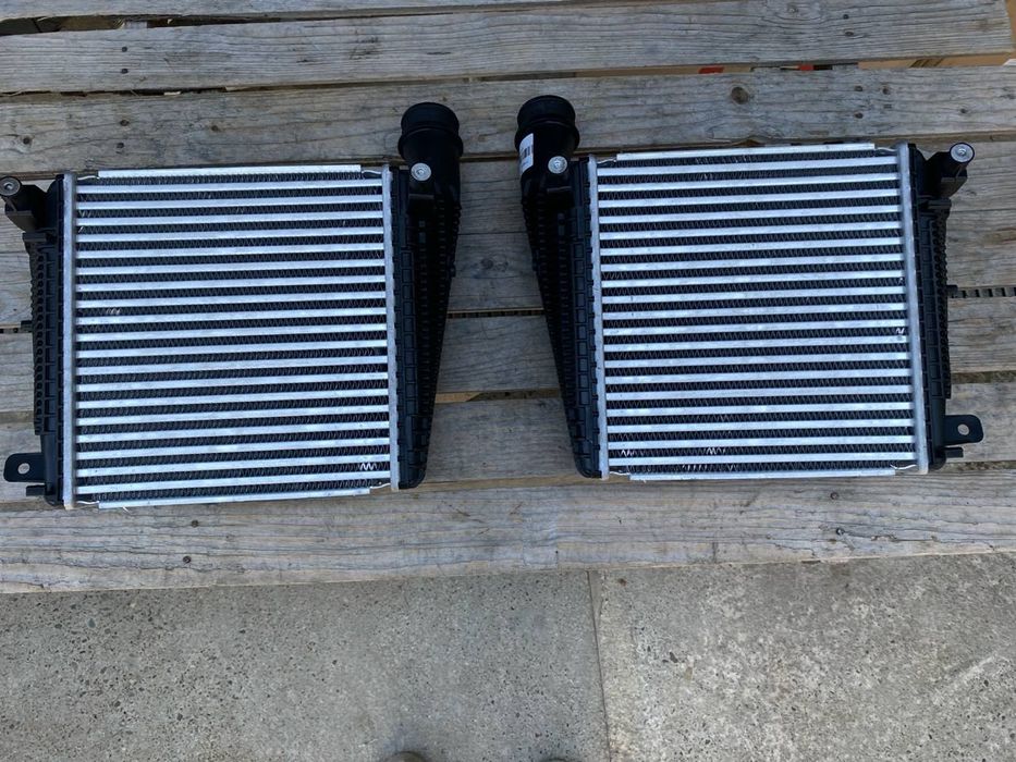 Porsche panamera 971 радіатор інтеркулера 971145803h/c,971145804h/c