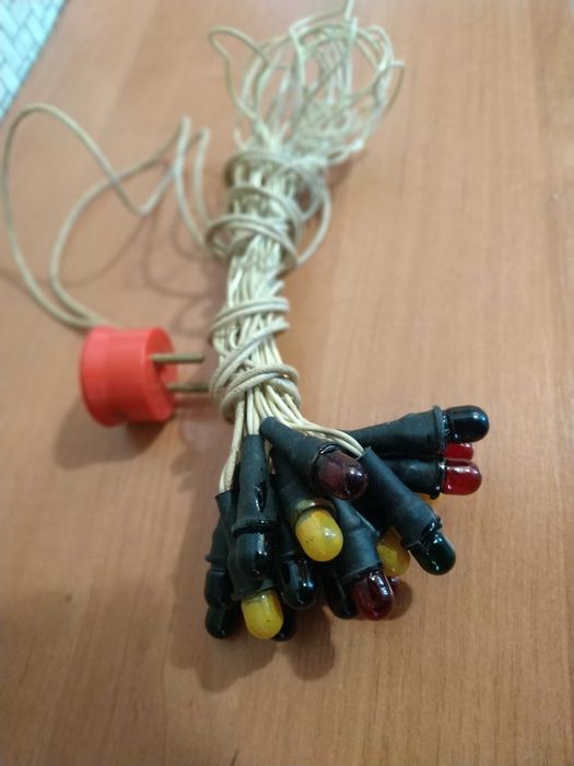 Гирлянда новогодняя разноцветные лампочки времен ссср