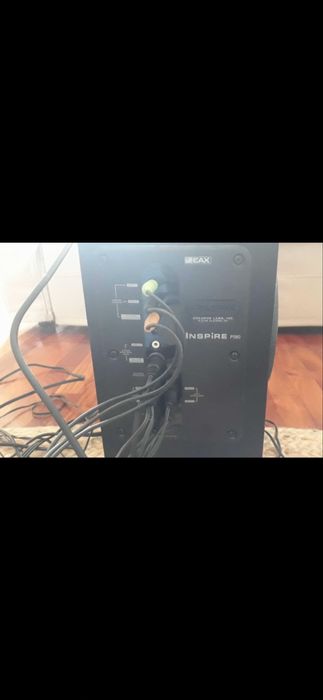 Sistema de som coluna creative 5.1 com subwoofer