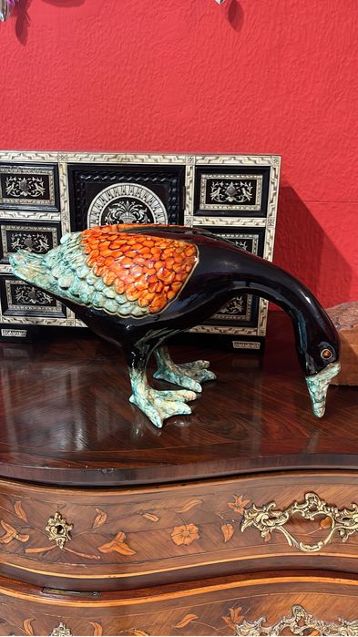 Escultura em faiança de Pato