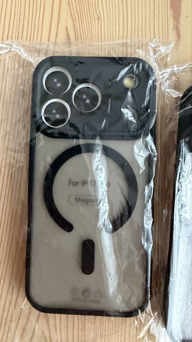 Etui iphone 17pro 5 za 60zł