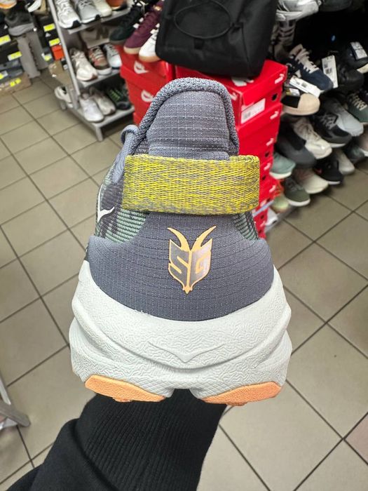 Кросівки Hoka Speedgoat 6 ( РОЗМІР 41 1/3  Wide )