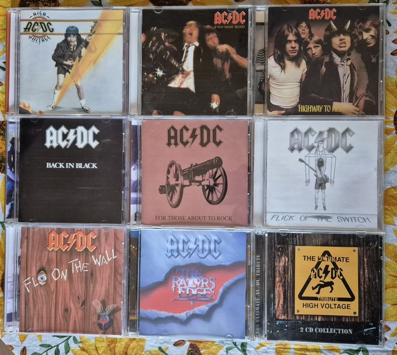 Продаються cd AC/DC