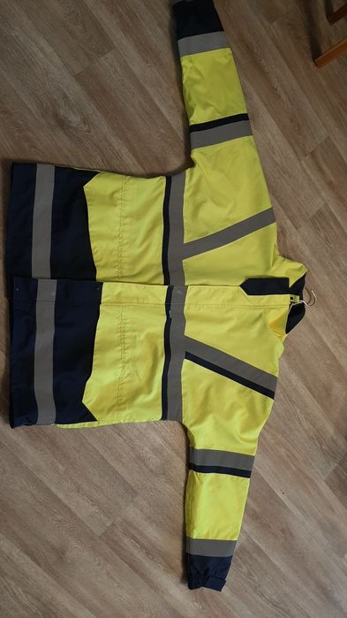 Куртка свiтловiтбивна