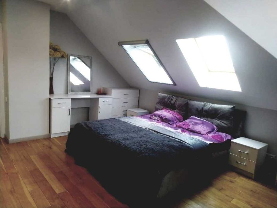 Теплий будинок біля лісу річки та Київського моря без %