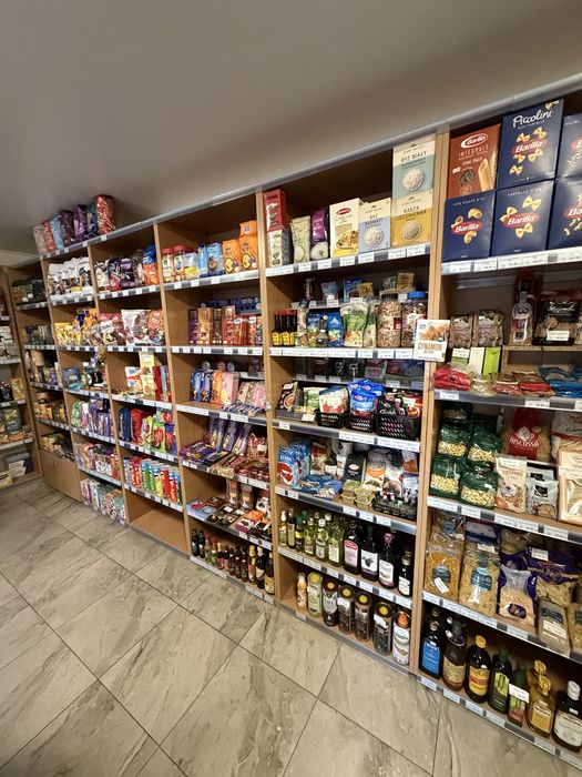 Продаються стелажі з магазину