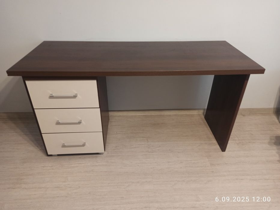 Zestaw mebli,komoda, biurko, słupek