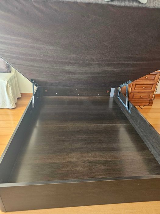 Cama de casal com cabeceira, sommier e colchão - 1,90x1,40