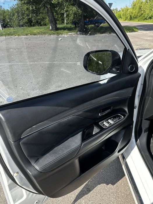 Mitsubishi Outlander PHEV 2019