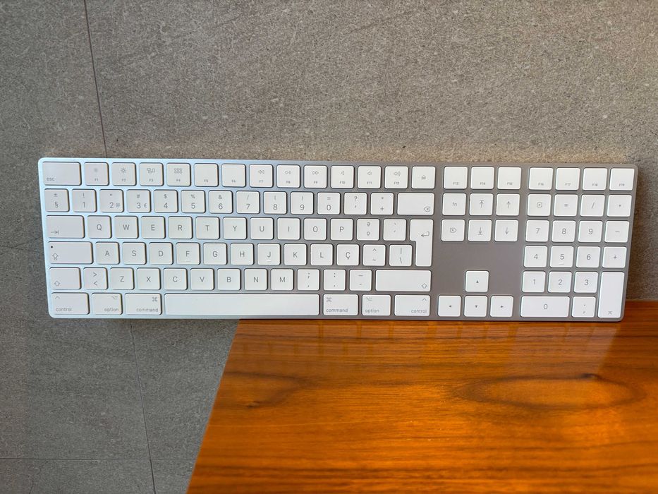 Apple Magic Keyboard - completo, PT (A1843)