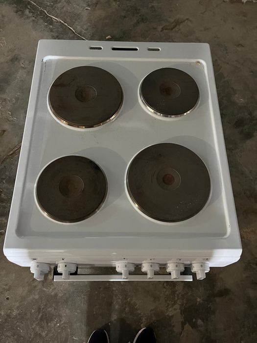 Fogão Elétrico VOX – Funcional e em Excelente Estado