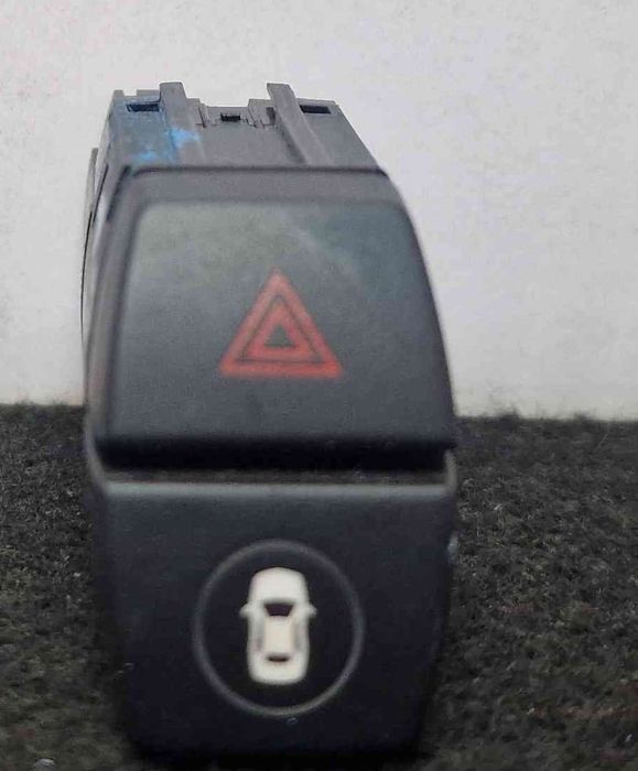 Botão / Interruptor 4 Piscas 684227401 - BMW 2 Gran Tourer