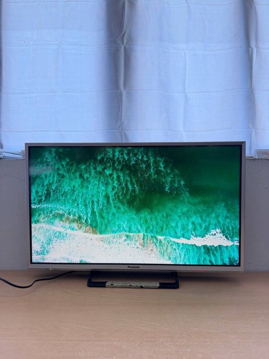 Телевізор Panasonic 32” Smart TV