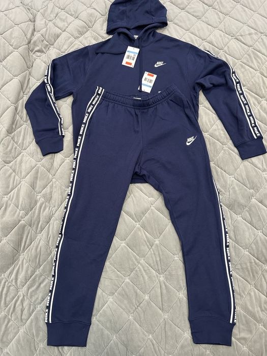Спортивний костюм Nike