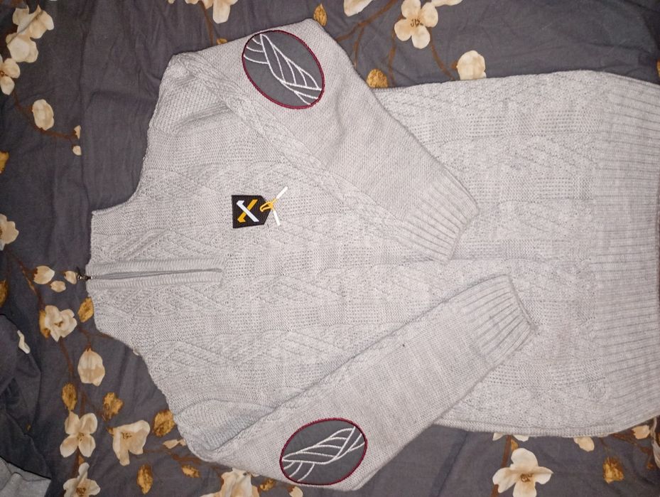 Продам кофту светир