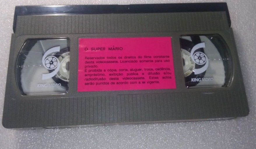Antiga cassete VHS Super Mário - Raro
idioma em português / brasileiro.