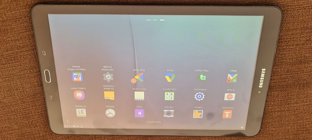 Tablet Samsung T560
