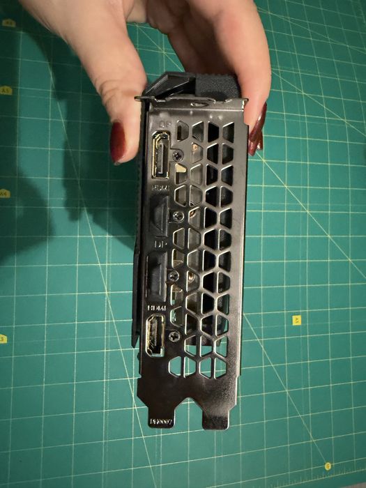 Відеокарта Gigabyte RTX 3060 Ti 8G  • Відмінний стан