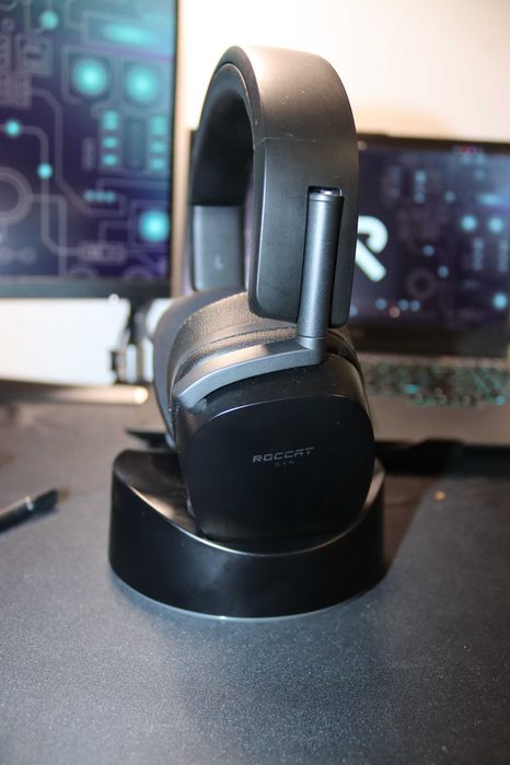 Słuchawki bezprzewodowe nauszne ROCCAT Syn Max Air ze stacją dokującą (6768)