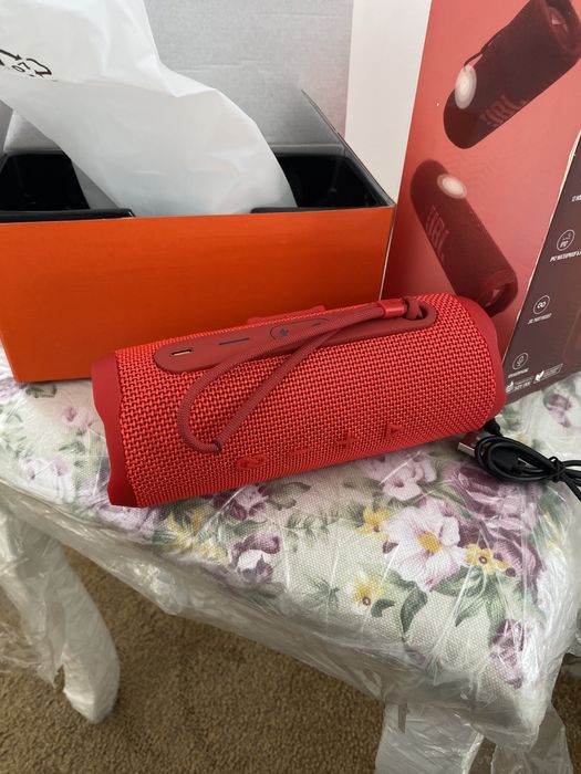 Портативна колонка JBL flip6