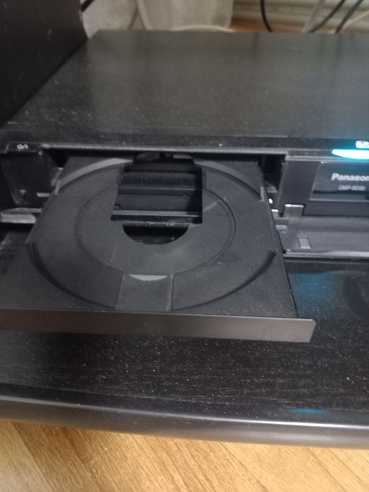 Блю рей програвач  па Панасоник     ВД 30