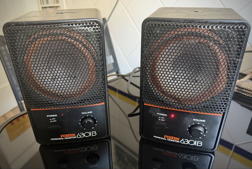 Fostex 6301B 2 Monitores